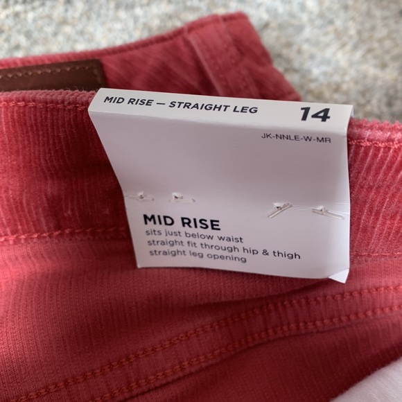 NWT Lands’ End Mid Rise Straight Leg Corduroy Jeans - Picture 2 of 10